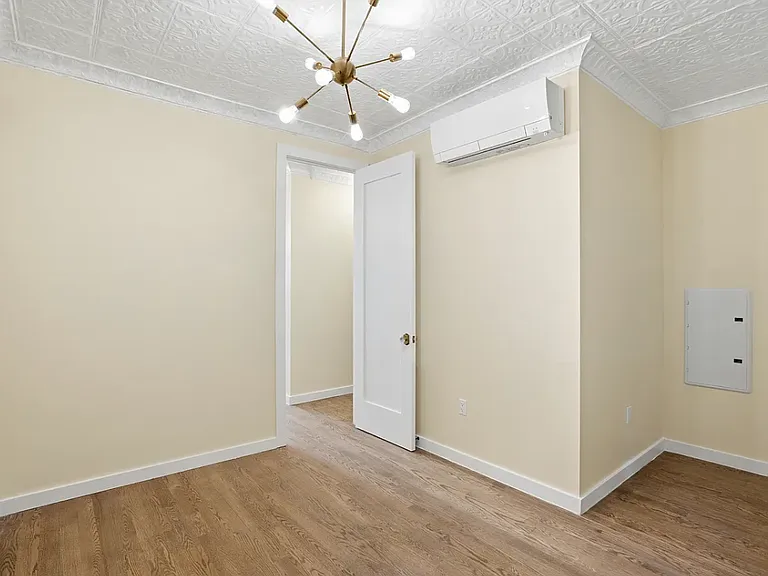 63 Nassau St #Penthouse 2 — Photo 11