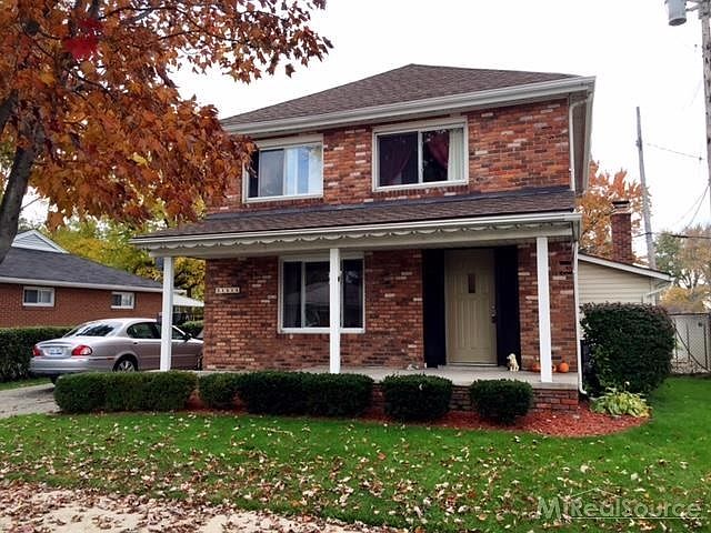1st image of 21514 Trombly St