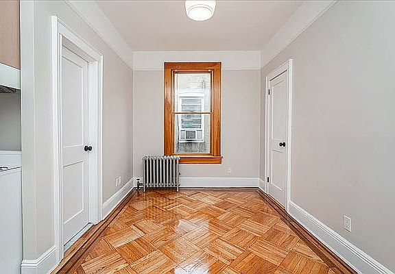 2nd image of 2407 19th St #2R