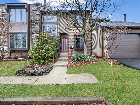 2nd image of 372 Milford Ct