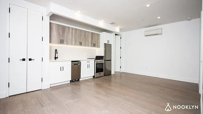 Rented by Nooklyn NYC LLC | media 29