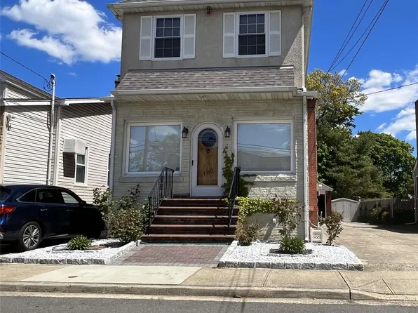 107 Newbold Avenue, Valley Stream, NY 11580