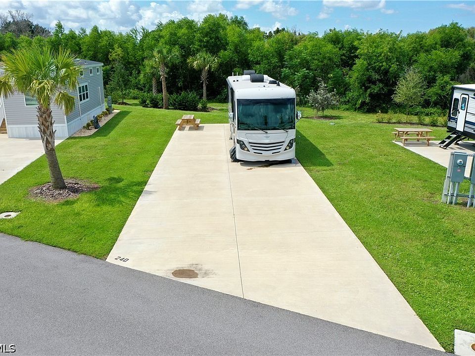 1st image of 240 Horizon Rd