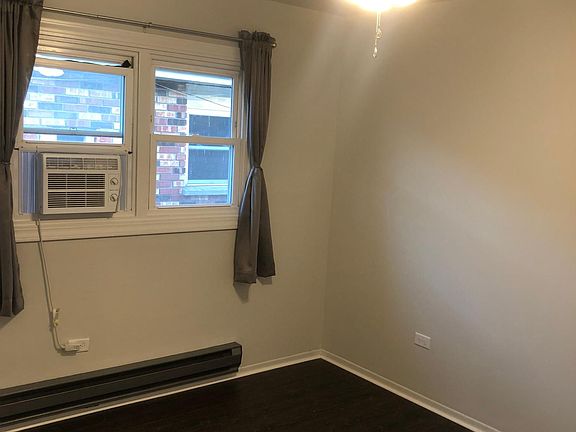 3rd image of 147 N Van Buren Ave APT 2