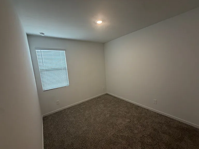 17410 W Eva St — Photo 10