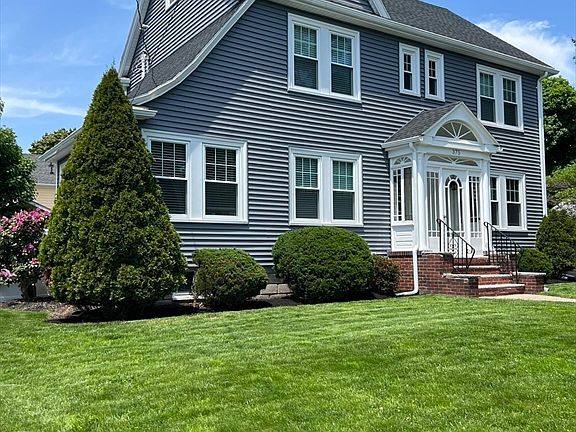 2nd image of 375 Lawrence Rd