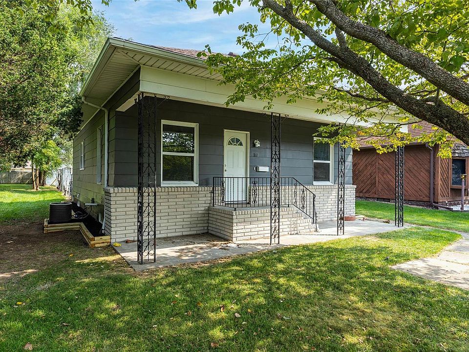 211 E Locust St, Benld, IL 62009 Zillow