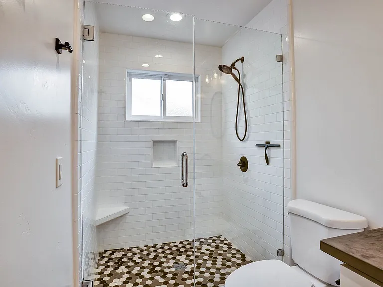 1835 Ellen Ave — Photo 26
