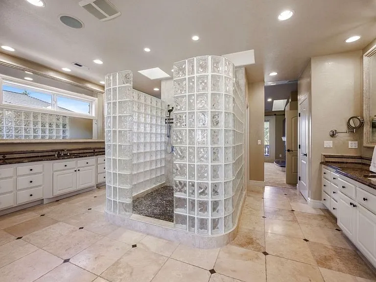 107 Monterey Dr — Photo 9