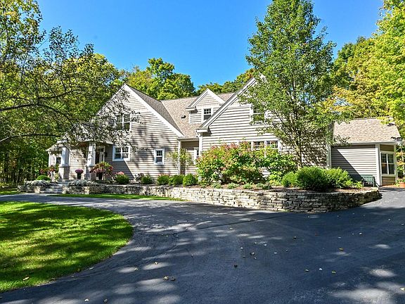 2nd image of 9226 W Hawthorne ROAD