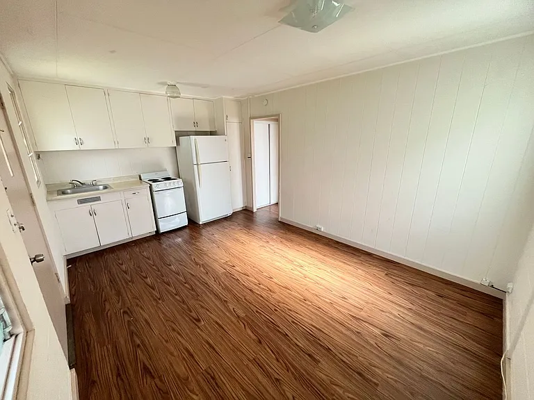2115 Algaroba St — Photo 11