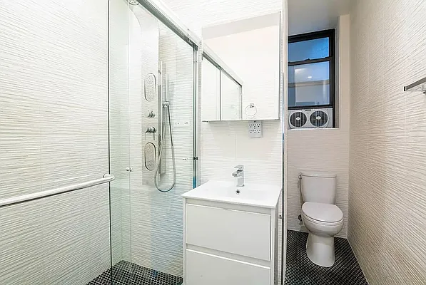 Rented by Platinum Properties | media 7