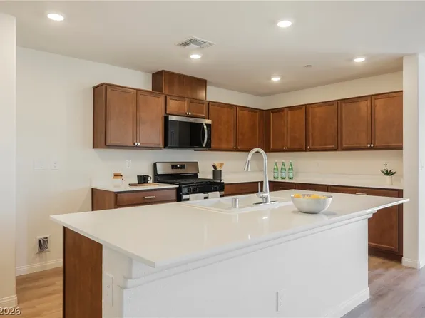 724 Wild Highlands Ln, Henderson, NV 89015