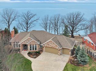 N6725 Harrison Rd, Hilbert, WI 54129