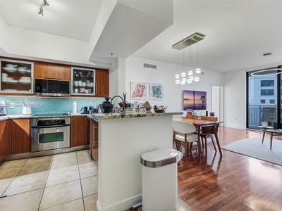 888 S Douglas Rd APT 1117, Coral Gables, FL, 33134