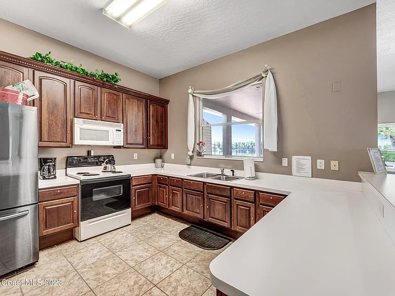 3050 Purple Martin Ln — Photo 32