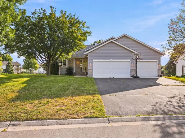1351 Rolling Oaks Dr, Hanover, MN 55341