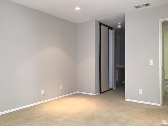 4th image of 105 N Via Colinas