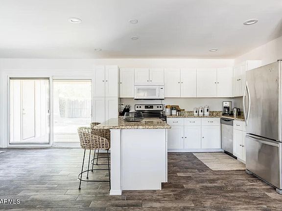 4th image of 6720 E MORELAND Street