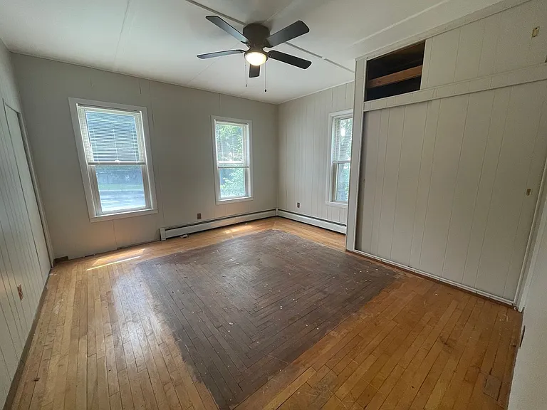 345 Houghton St — Photo 7