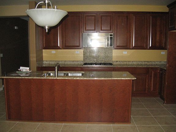 3rd image of 1193 Tavistock Ln