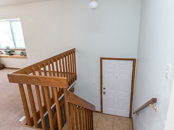 3rd image of 4025 Dolphin Cir