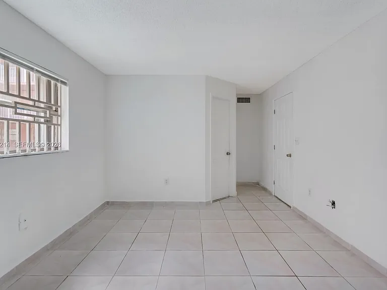 19729 SW 114th Ave #150 — Photo 12