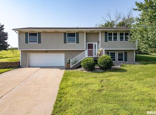 21 Western Oaks Dr, Orion, IL 61273