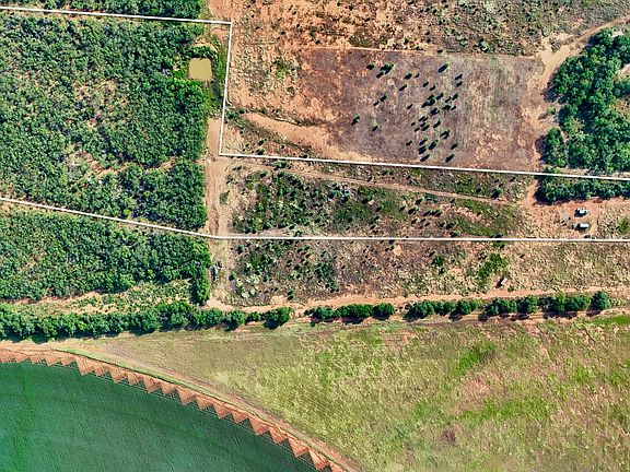 3rd image of 677 County Road 106