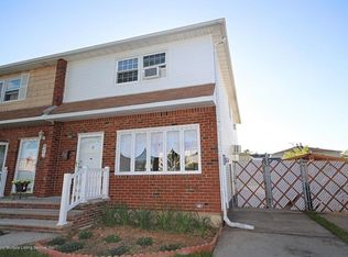 31 Adlai Cir, Staten Island, NY 10312