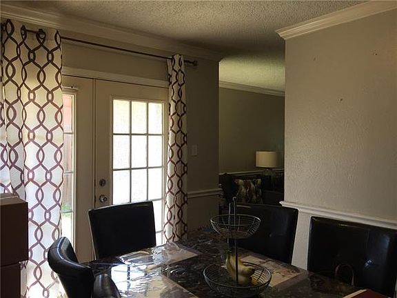 5th image of 214 Barrhall Dr