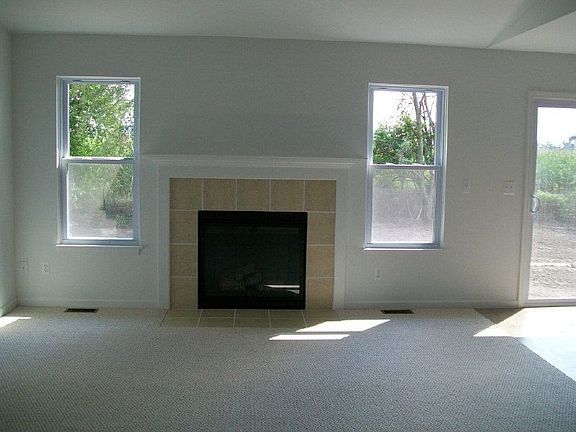 3rd image of 548 Heartwood Ln
