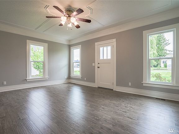 4th image of 329 East St