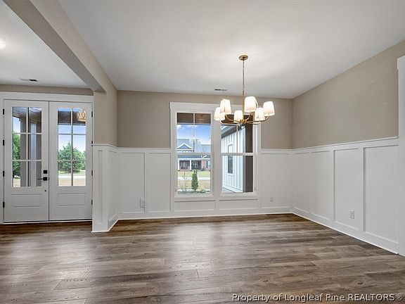 5th image of 3729 Riverhill Dr