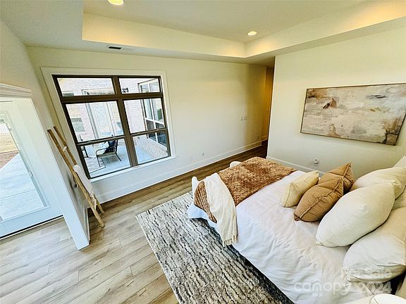 4th image of 501 Harlequin Dr #28