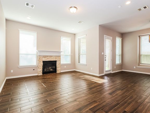 3rd image of 29546 Westhope Dr