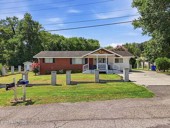 2nd image of 204 Meadowbrook Dr SE