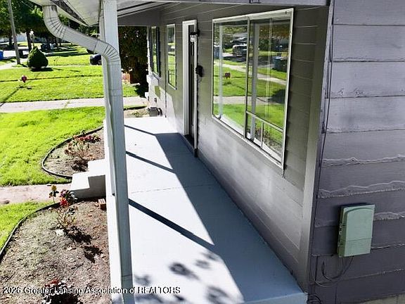 5th image of 4712 Laurie Ln