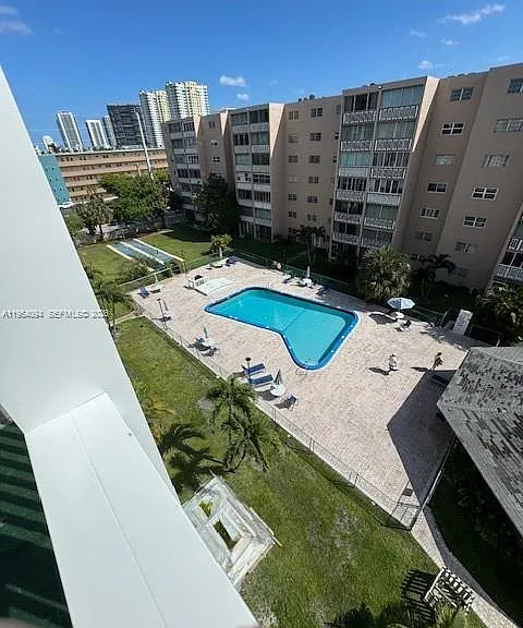319 NE 14th Ave #607 — Photo 3