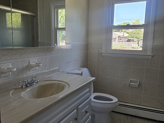 3rd image of 226 Welton St #1