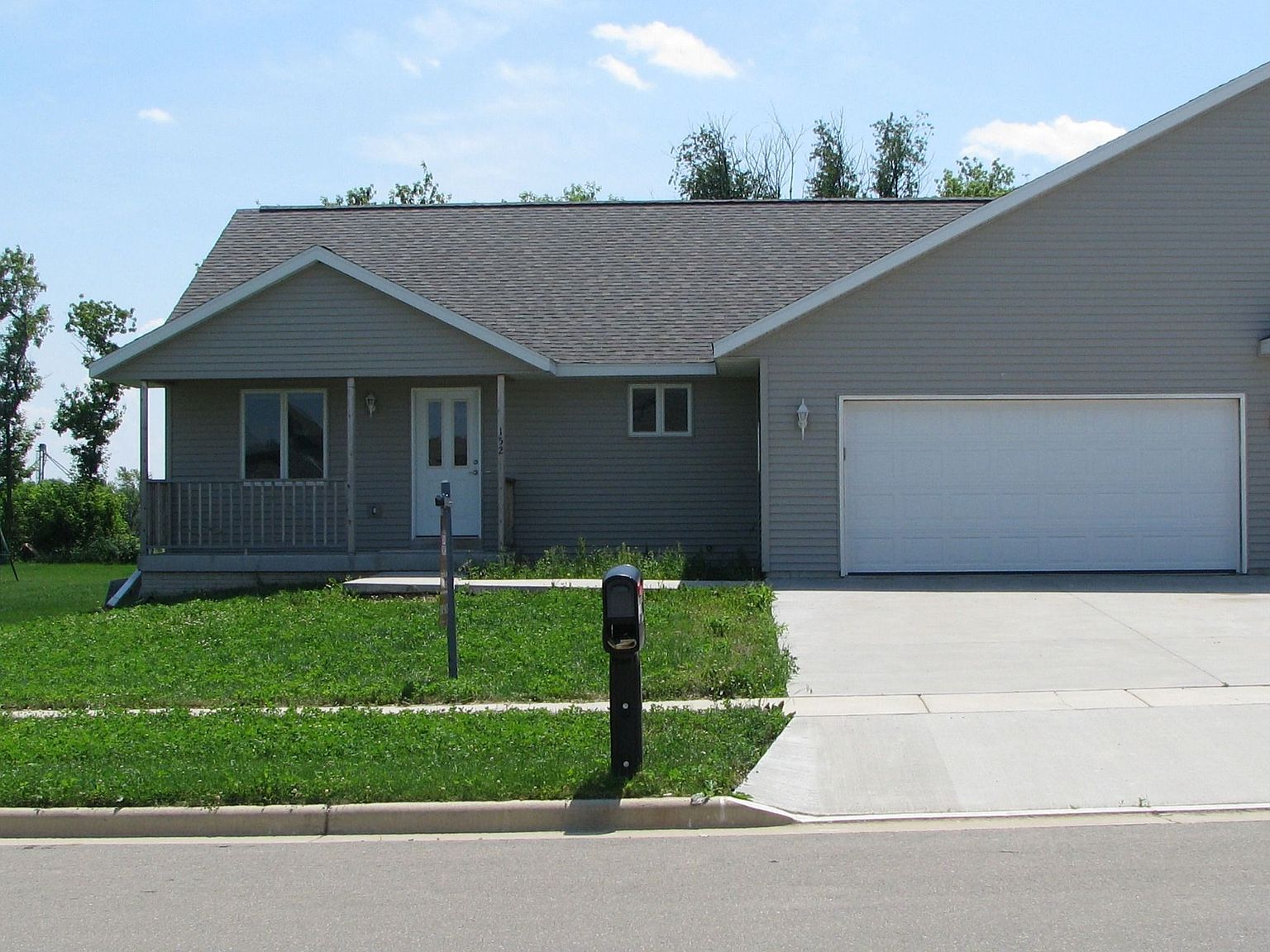8 Deer Run Dr, Fall River, WI 8 Zillow 8 Deer Run Dr, Fall River, WI 8 Zillow