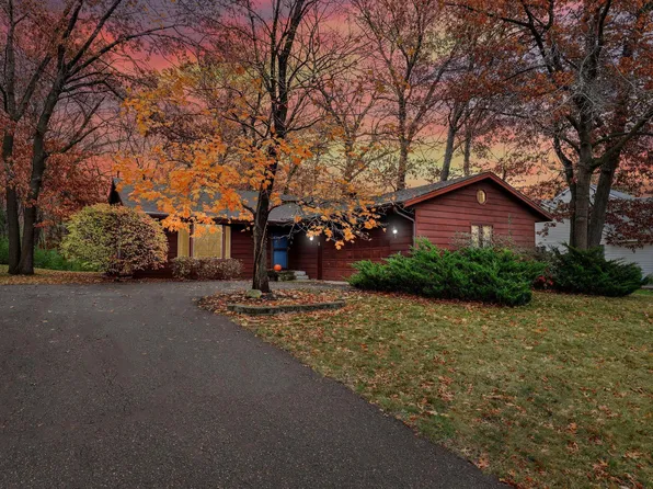 4262 Elizabeth Ln, Vadnais Heights, MN 55127