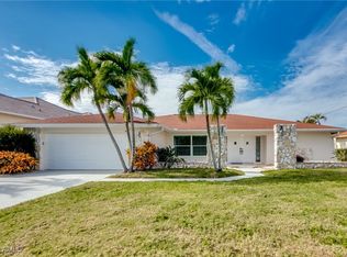 1006 Dolphin Dr, Cape Coral, FL 33904