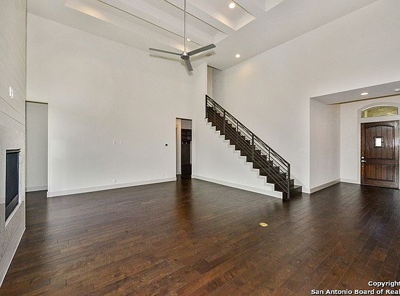 3rd image of 22 Stone Hill Ct