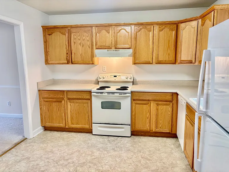 382 Deputy Ln #E — Photo 5