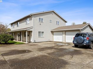 420 W Gloucester St, Gladstone, OR