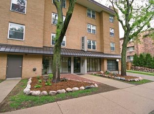 2121 N Cambridge Ave APT 110, Milwaukee, WI 53202