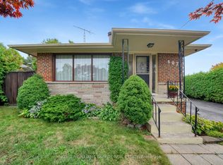 607 Newman Cres, Whitby, ON L1N1M7