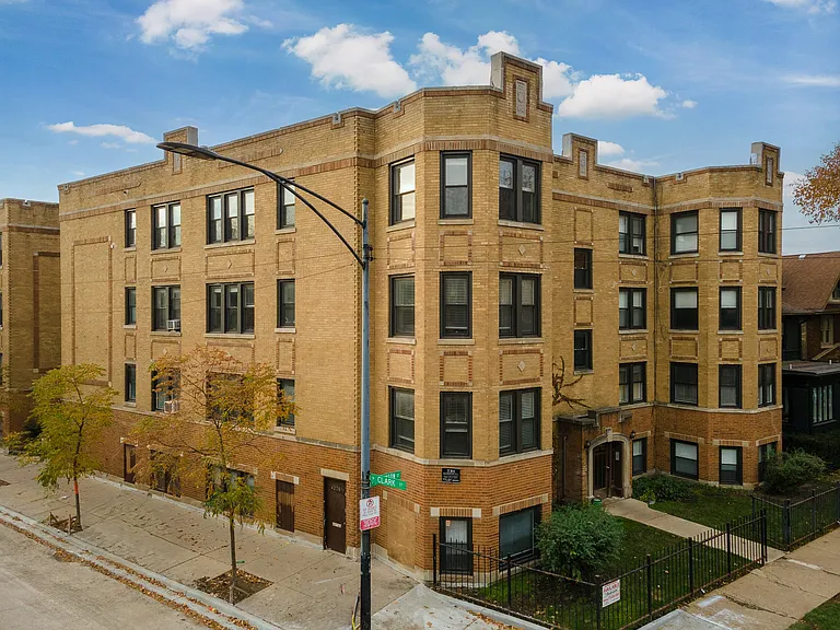 1415 W Hutchinson St #3 — Photo 16