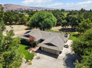 11480 Columbet Ave, Gilroy, CA 95020